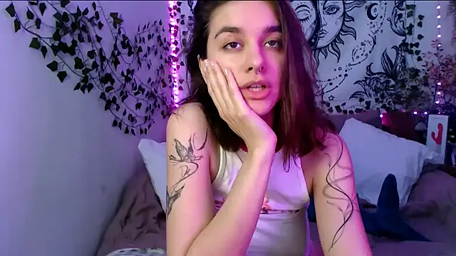 Snapshot of Celine_Dionn chatting on 03.07.25 Celine Dionn online show from 03.07.25