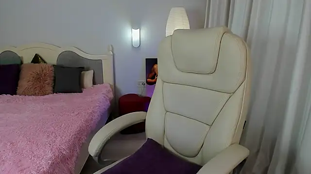 Snapshot of Eva_Rosec chatting on 01.18.25 Eva Rosec online show from 01.18.25