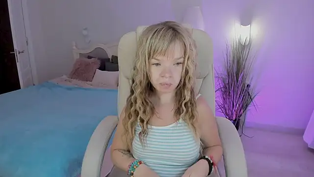 Snapshot of Eva_Rosec chatting on 09.09.25 Eva Rosec online show from 09.09.25