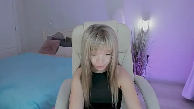 Snapshot of Eva_Rosec chatting on 09.13.25 Eva Rosec online show from 09.13.25