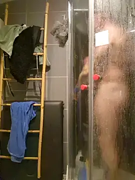 RomWoolf online show from 02.28.25