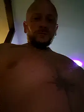 RomWoolf online show from 09.17.25