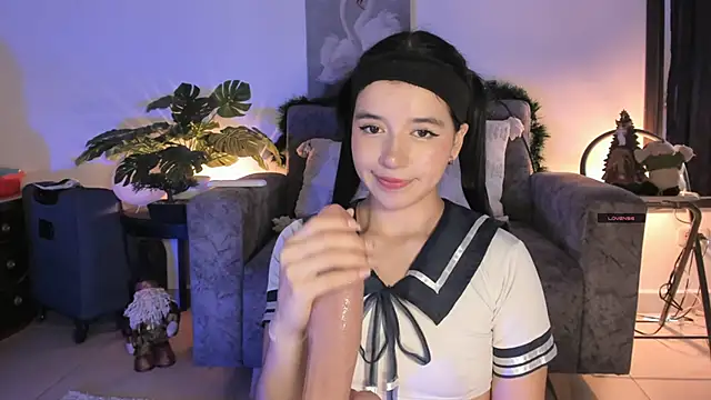 Snapshot of Naughtylittlegirl_ chatting on 12.04.25 Naughtylittlegirl online show from 12.04.25