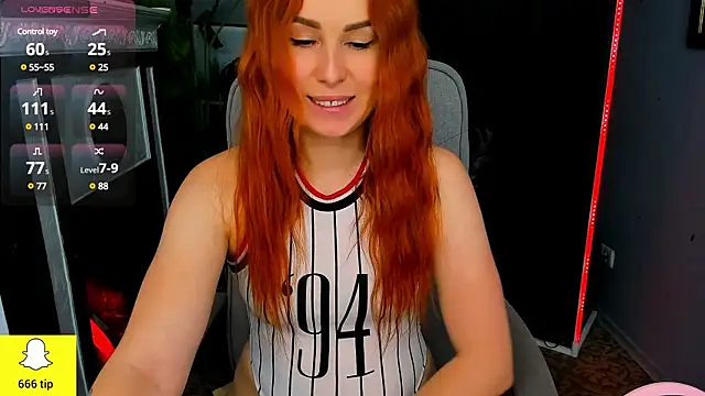 YrKiraXO online show from 02.24.25