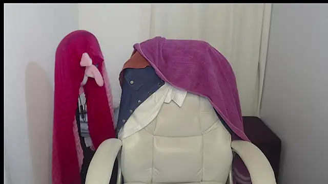 paiper halliwey online show from 01.25.25