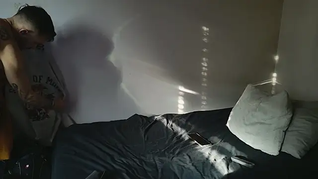 JackDesFeux online show from 02.05.25