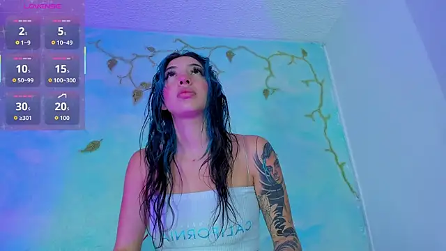 SaturnooStonee online show from 10.21.25