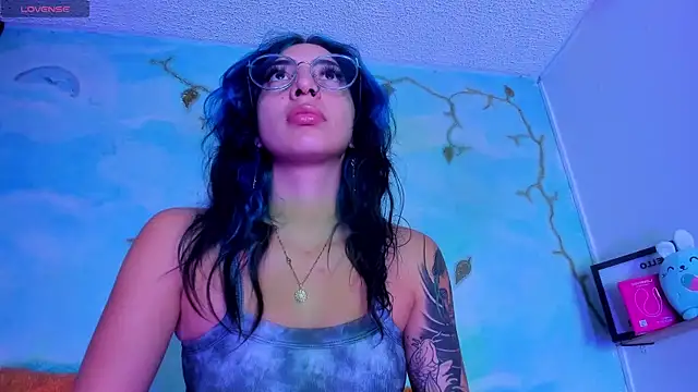 SaturnooStonee online show from 04.19.26