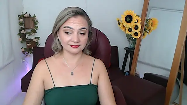 Snapshot of ana_milf chatting on 06.23.26 ana milf online show from 06.23.26