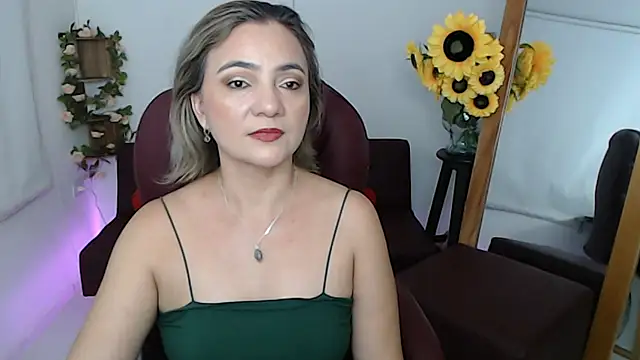 Snapshot of ana_milf chatting on 07.06.26 ana milf online show from 07.06.26