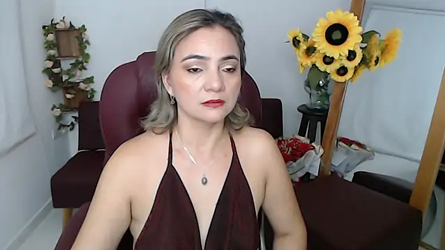 Snapshot of ana_milf chatting on 07.15.26 ana milf online show from 07.15.26