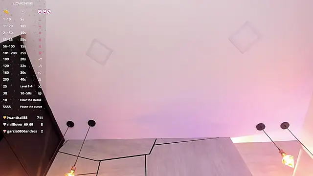 danii hill  online show from 12.06.24