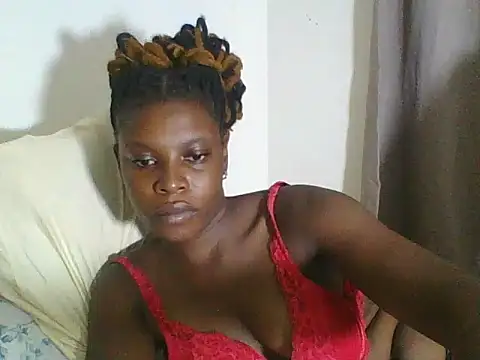 Snapshot of Blacksweetbeb chatting on 02.10.25 Blacksweetbeb online show from 02.10.25