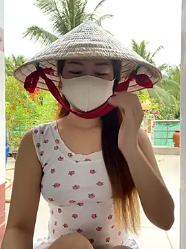 BabyThree  online show from 10.30.25