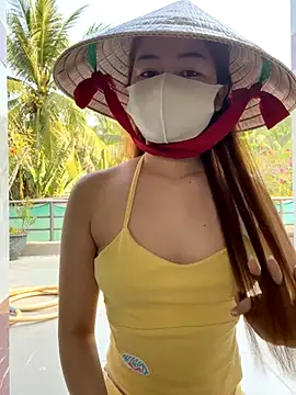 BabyThree  online show from 12.19.25