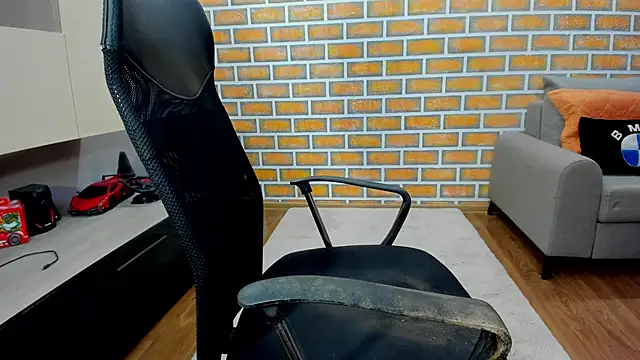 Snapshot of hottitsAnna chatting on 02.28.25 hottitsAnna online show from 02.28.25