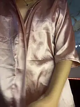 liss hot  online show from 11.18.25