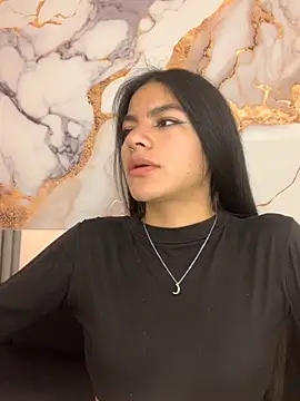 liss hot  online show from 11.22.25