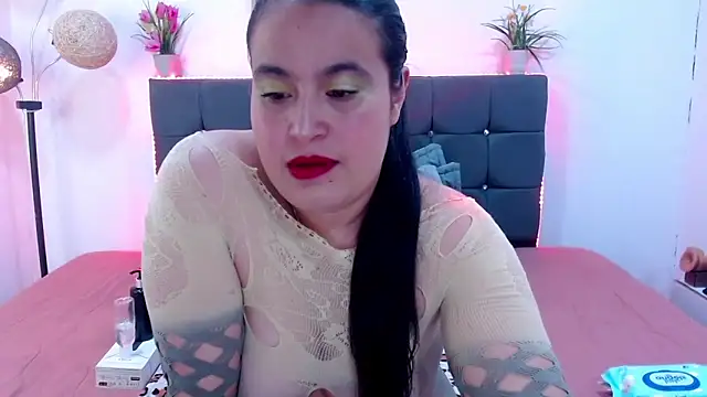 mia xx1 online show from 02.05.26