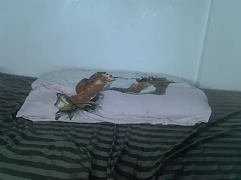 laetitia  online show from 11.06.25