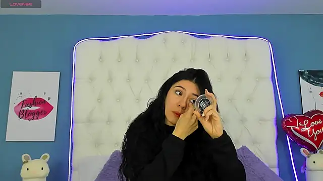 Snapshot of KyleRosee chatting on 03.19.25 KyleRosee online show from 03.19.25