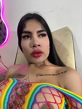 saragill323 online show from 01.17.25