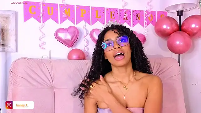 Heily Fox online show from 03.05.25