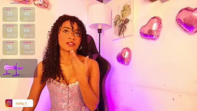 Heily Fox online show from 03.08.25