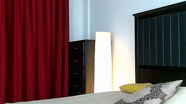 Yanira Muslim online show from 11.18.25