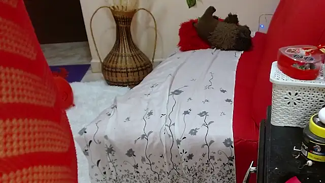 Snapshot of Latin_Mature975 chatting on 02.16.25 Latin Mature975 online show from 02.16.25