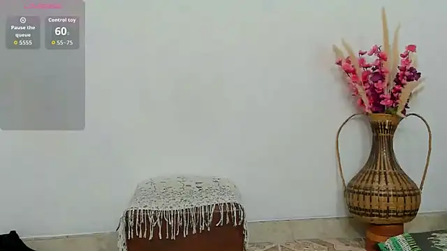 Snapshot of Latin_Mature975 chatting on 09.24.25 Latin Mature975 online show from 09.24.25