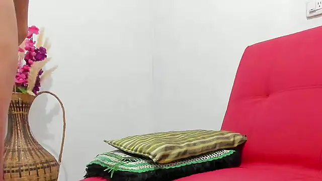 Snapshot of Latin_Mature975 chatting on 10.06.25 Latin Mature975 online show from 10.06.25