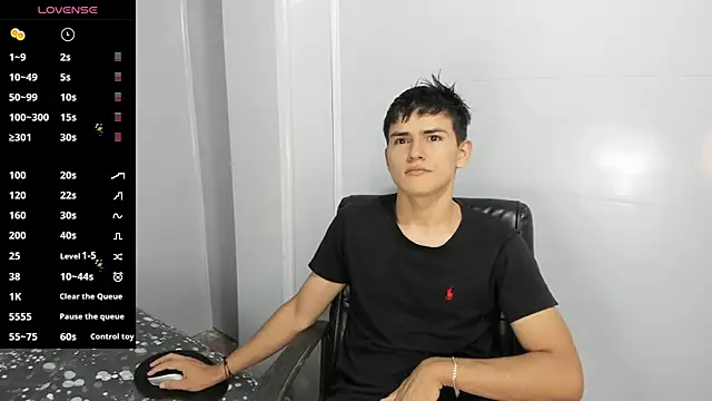 Snapshot of Jacobb_Lee chatting on 12.16.24 Jacobb Lee online show from 12.16.24