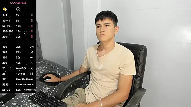 Snapshot of Jacobb_Lee chatting on 01.07.25 Jacobb Lee online show from 01.07.25