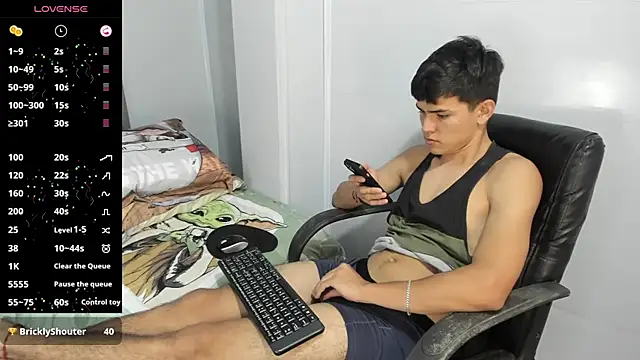 Snapshot of Jacobb_Lee chatting on 01.15.25 Jacobb Lee online show from 01.15.25