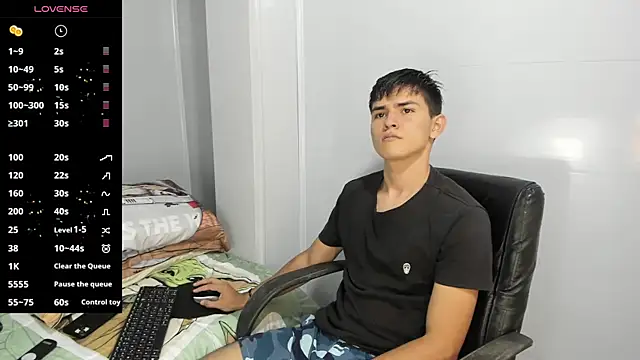 Snapshot of Jacobb_Lee chatting on 01.16.25 Jacobb Lee online show from 01.16.25