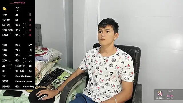 Snapshot of Jacobb_Lee chatting on 01.21.25 Jacobb Lee online show from 01.21.25