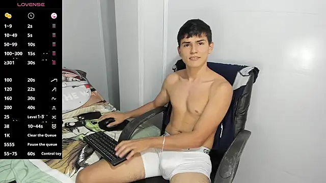 Snapshot of Jacobb_Lee chatting on 01.27.25 Jacobb Lee online show from 01.27.25