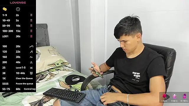Snapshot of Jacobb_Lee chatting on 02.15.25 Jacobb Lee online show from 02.15.25