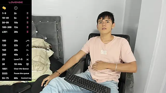 Snapshot of Jacobb_Lee chatting on 03.15.25 Jacobb Lee online show from 03.15.25