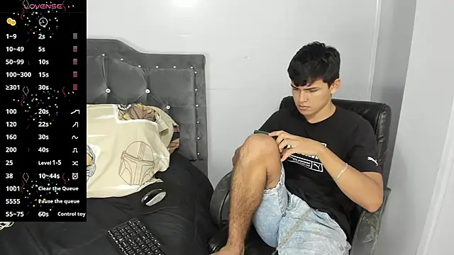 Snapshot of Jacobb_Lee chatting on 03.17.25 Jacobb Lee online show from 03.17.25
