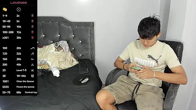 Snapshot of Jacobb_Lee chatting on 03.19.25 Jacobb Lee online show from 03.19.25