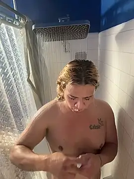 Snapshot of allissonw13 chatting on 12.05.25 allissonw13 online show from 12.05.25