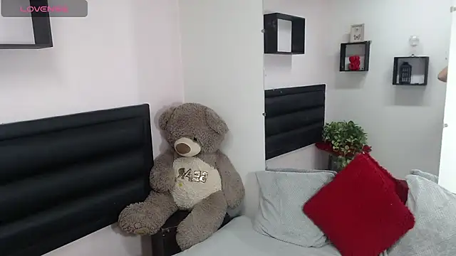 eva doshi online show from 03.20.25