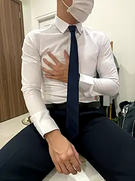 harrylouis1357 online show from 12.04.24