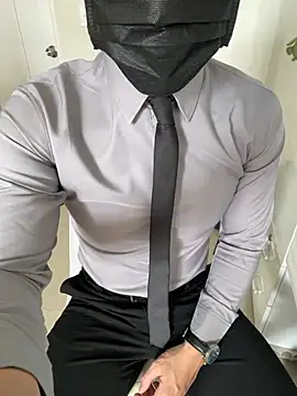 harrylouis1357 online show from 01.01.25