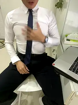 harrylouis1357 online show from 09.09.25