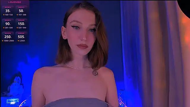 Snapshot of ellaamber chatting on 11.02.25 ellaamber online show from 11.02.25