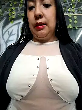 Bella keny online show from 12.17.24
