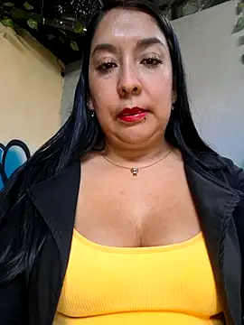 Bella keny online show from 11.17.25